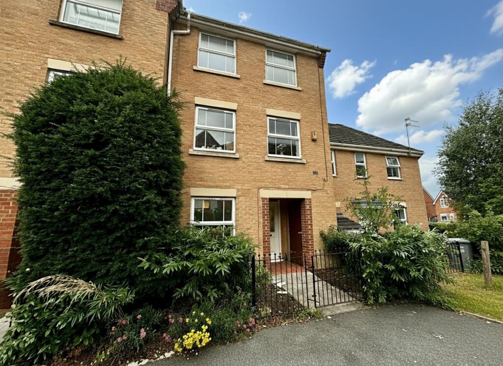 4 bed HMO for rent in Manchester. From Property Genius - Manchester