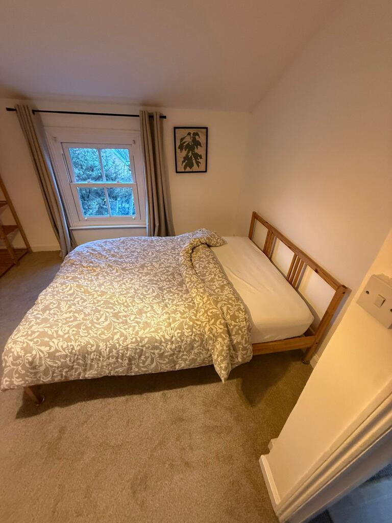 2 bed House Share for rent in Wimbledon. From Property People - London