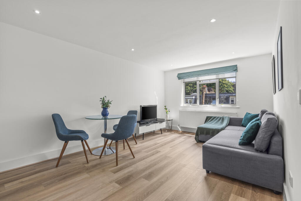 1 bed 1st Floor Flat for rent in London. From PVL Properties Ltd