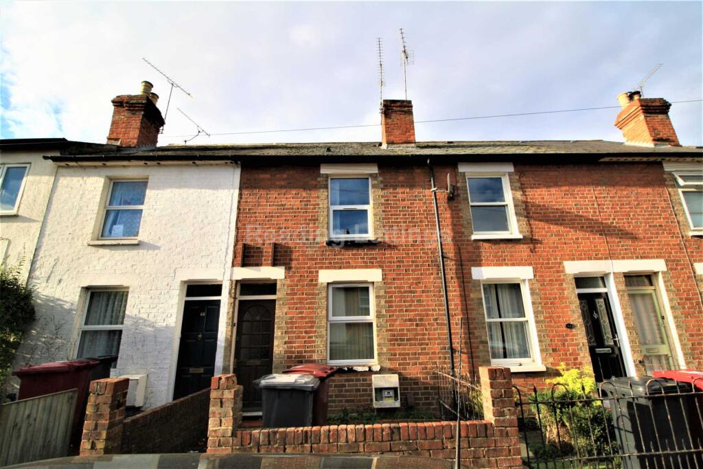 3 bed Mid Terraced House for rent in Reading. From Reading Lettings