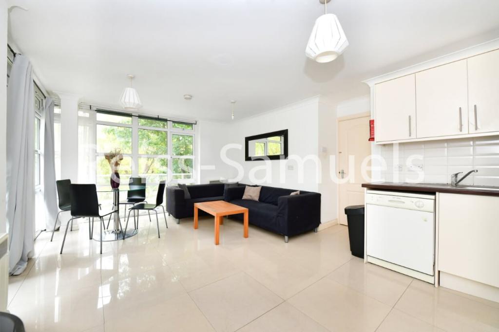 3 bed Apartment for rent in London. From Reiss-Samuels