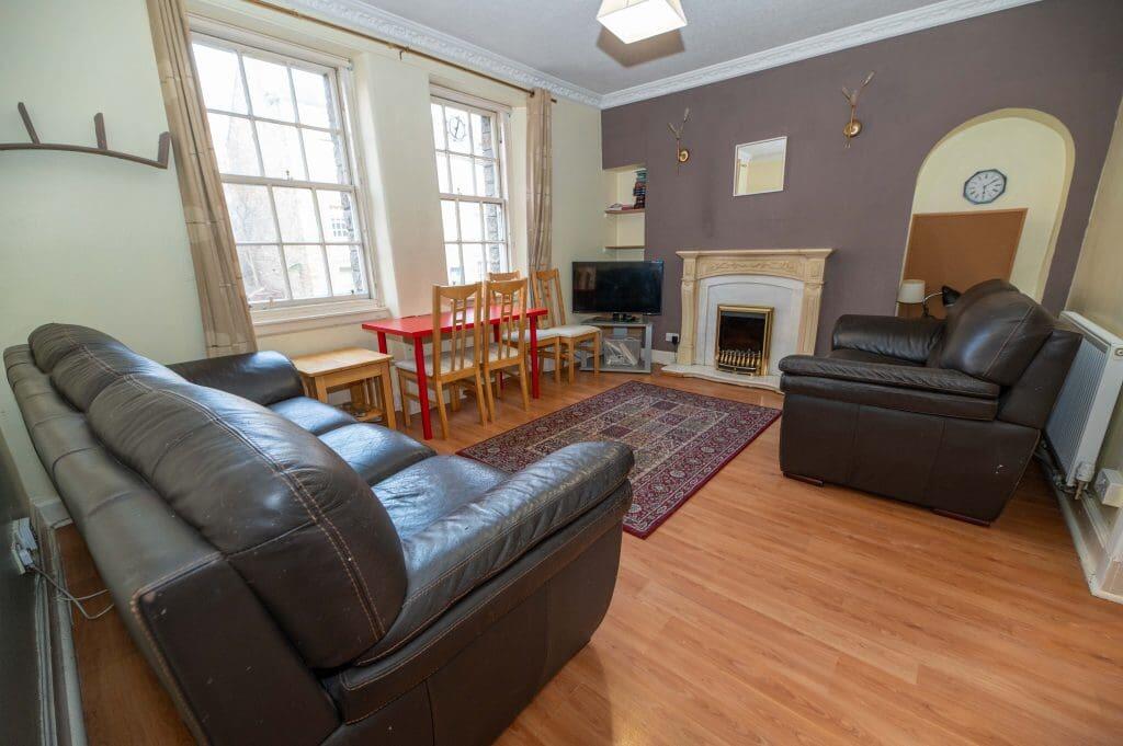 3 bed 1st Floor Flat for rent in Edinburgh. From SouthSide Property Management - Edinburgh