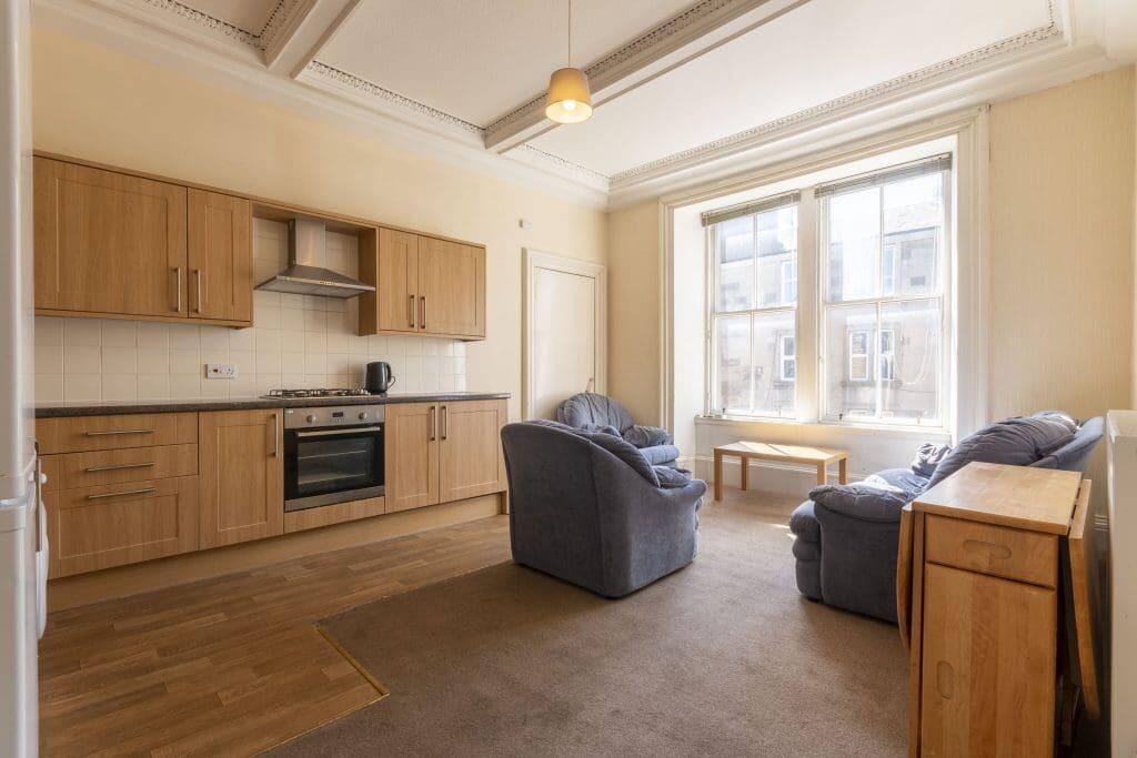 3 bed 1st Floor Flat for rent in Edinburgh. From SouthSide Property Management - Edinburgh