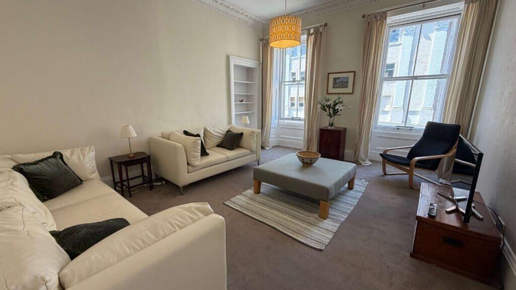 3 bed 1st Floor Flat for rent in Edinburgh. From SouthSide Property Management - Edinburgh