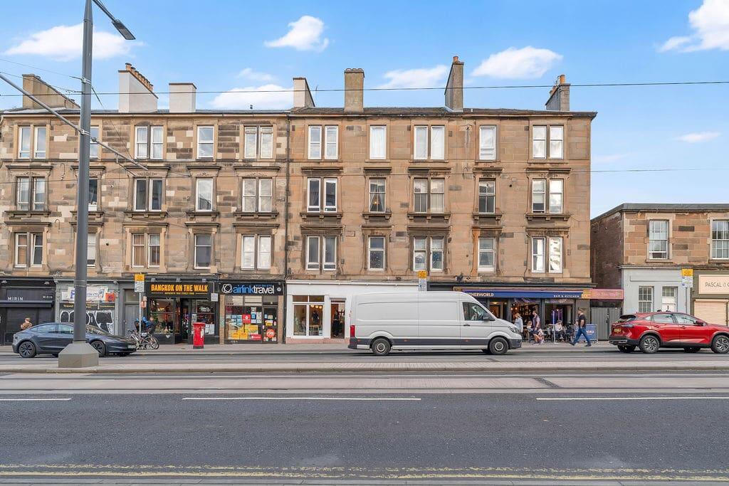 3 bed 1st Floor Flat for rent in Edinburgh. From SouthSide Property Management - Edinburgh
