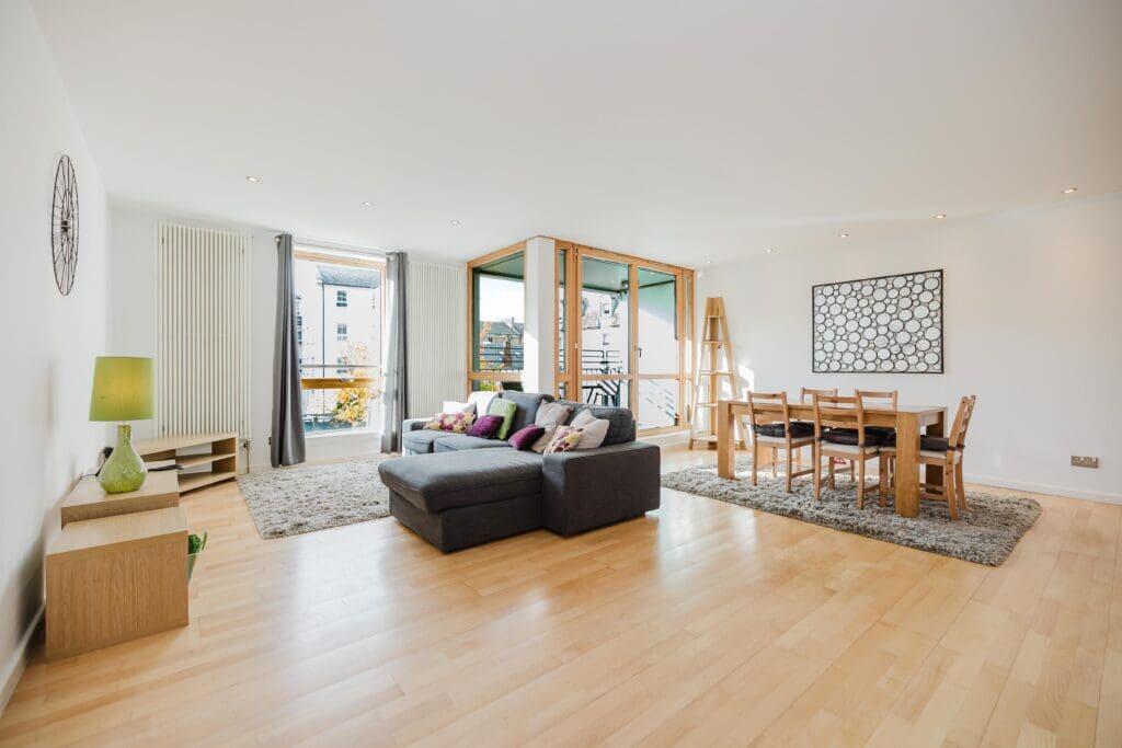 2 bed 1st Floor Flat for rent in Edinburgh. From SouthSide Property Management - Edinburgh