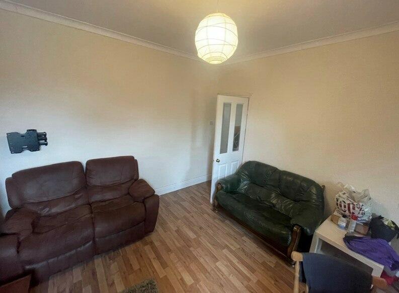 4 bed Mid Terraced House for rent in Beeston. From Tomlinson Estate Management Limited - Lenton