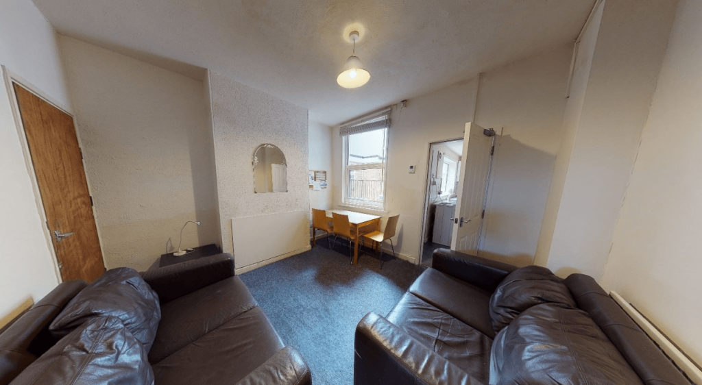 3 bed Mid Terraced House for rent in Nottingham. From Tomlinson Estates 3 bed Mid Terraced House for rent in Nottingham. From Tomlinson Estates