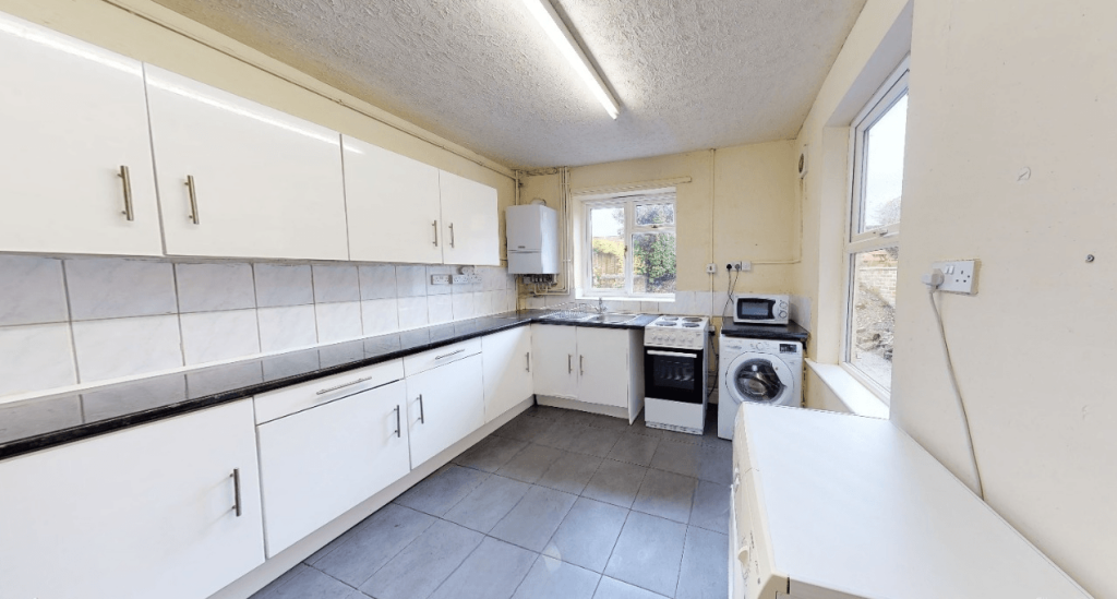 5 bed Semi Detached for rent in Nottingham. From Tomlinson Estates