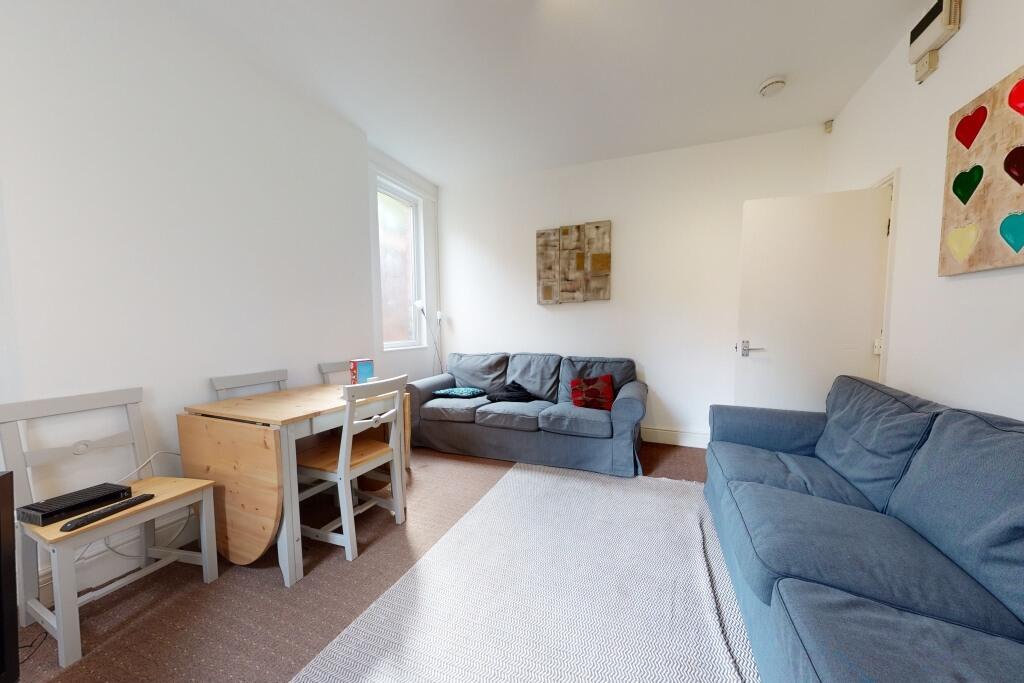 5 bed Semi Detached for rent in Nottingham. From Tomlinson Estates 5 bed Semi Detached for rent in Nottingham. From Tomlinson Estates