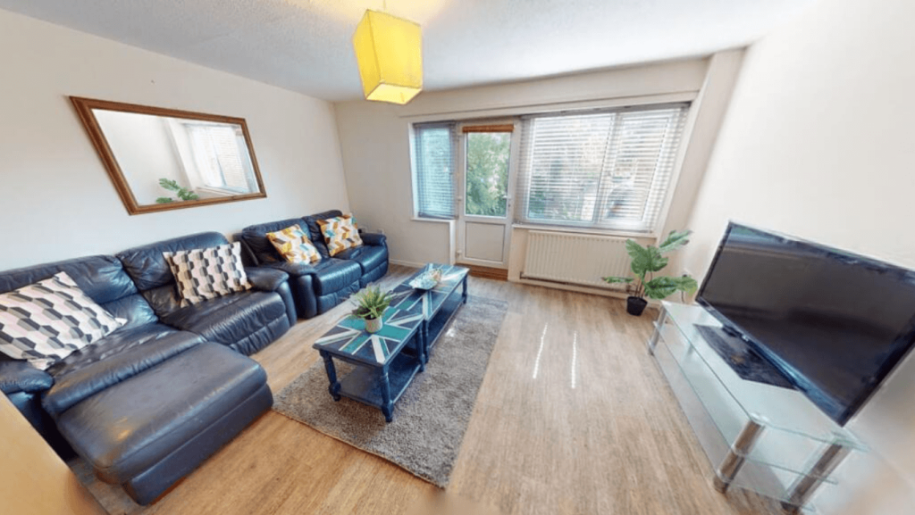 3 bed Semi Detached for rent in Nottingham. From Tomlinson Estates 3 bed Semi Detached for rent in Nottingham. From Tomlinson Estates