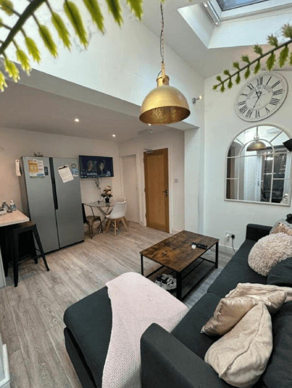 5 bed Detached for rent in Nottingham. From Tomlinson Estates 5 bed Detached for rent in Nottingham. From Tomlinson Estates