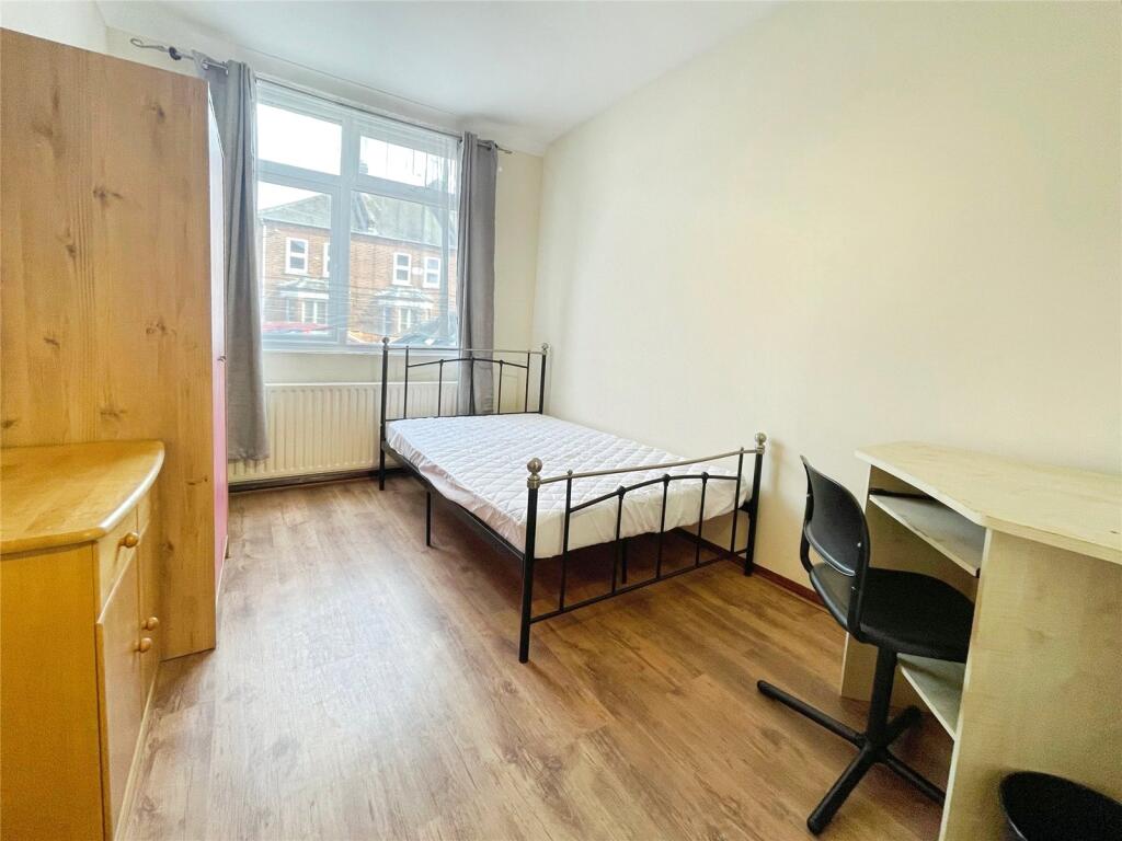 1 bed House Share for rent in Egham. From Townends Regents