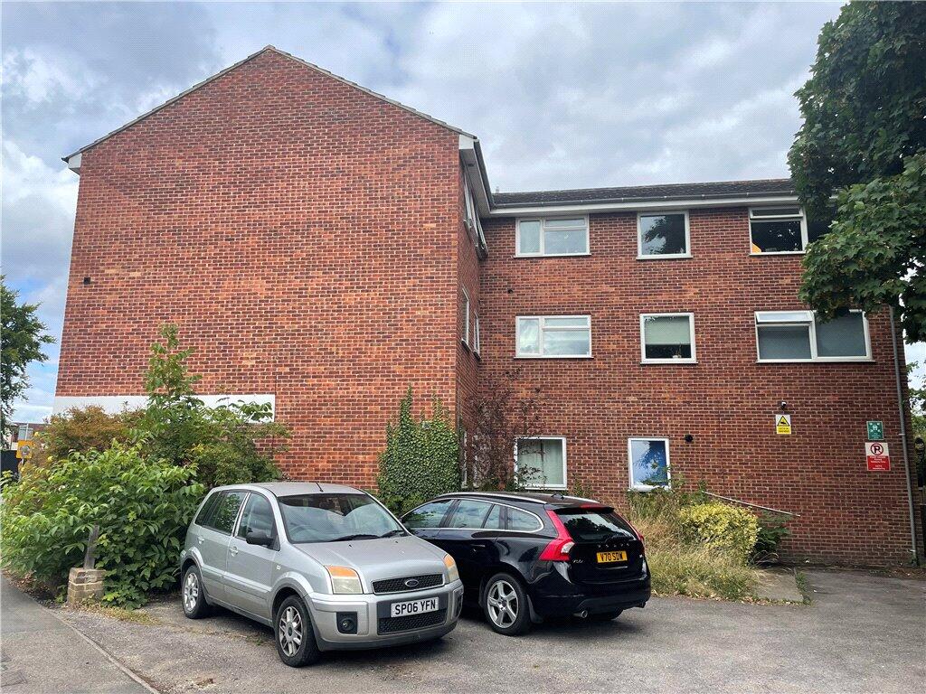 3 bed Apartment for rent in Egham. From Townends Regents 3 bed Apartment for rent in Egham. From Townends Regents