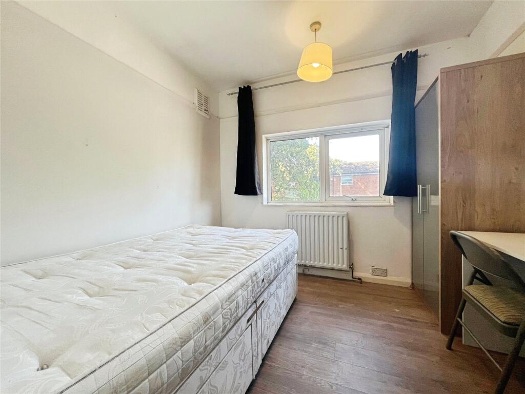 1 bed House Share for rent in Bishopsgate. From Townends Regents 1 bed House Share for rent in Bishopsgate. From Townends Regents