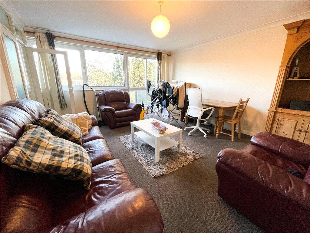 4 bed Annexe for rent in Egham. From Townends Regents