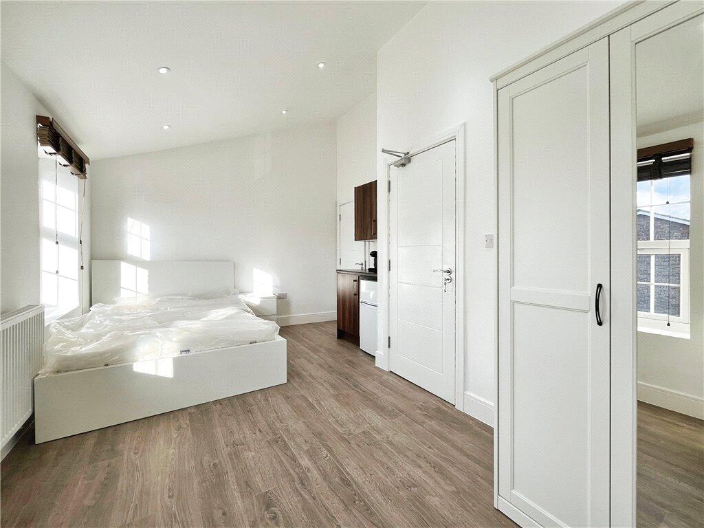 1 bed House Share for rent in Staines-upon-Thames. From Stirling Ackroyd - Staines