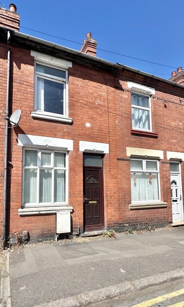 4 bed Mid Terraced House for rent in Coventry. From Envisage Sales & Lettings - Coventry