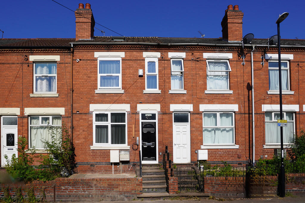 6 bed Mid Terraced House for rent in Coventry. From Envisage Sales & Lettings - Coventry
