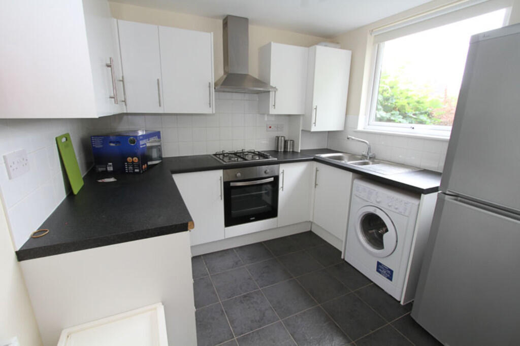 5 bed Semi Detached for rent in Westwood Heath. From Envisage Sales & Lettings - Coventry
