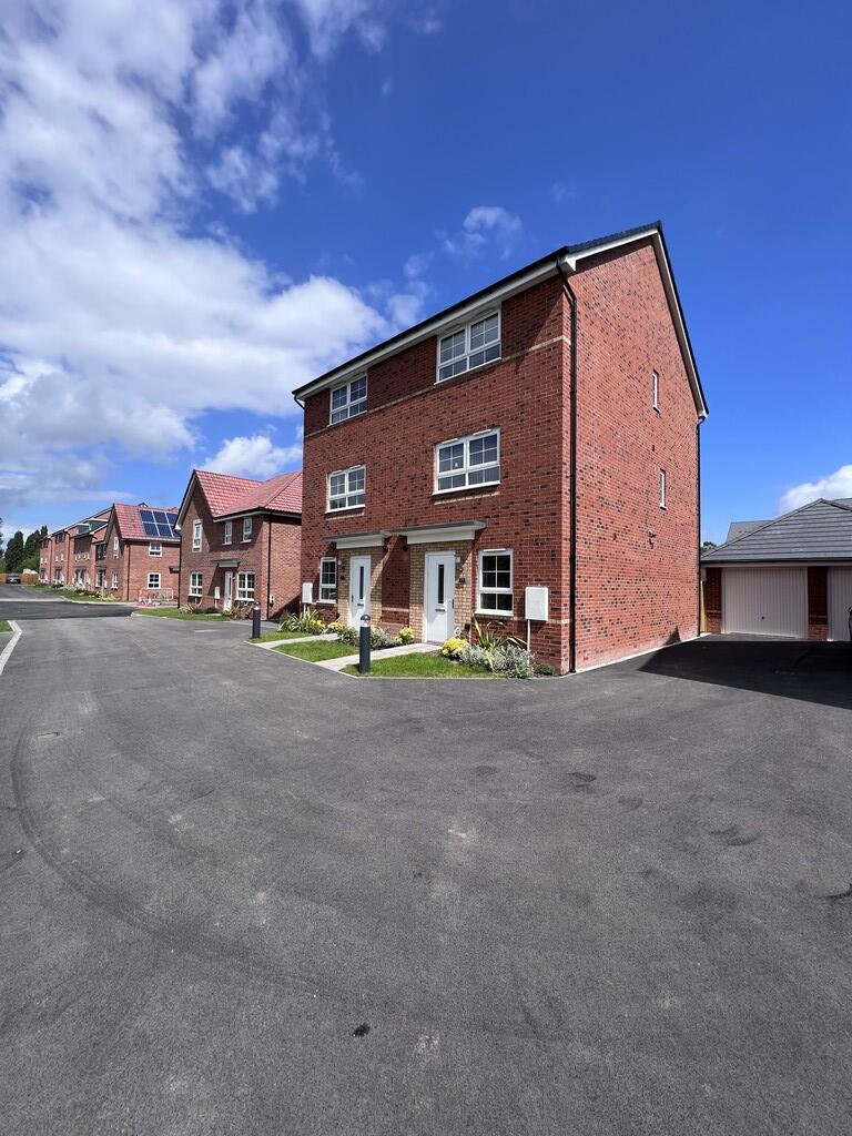 4 bed Semi Detached for rent in Westwood Heath. From Envisage Sales & Lettings - Coventry