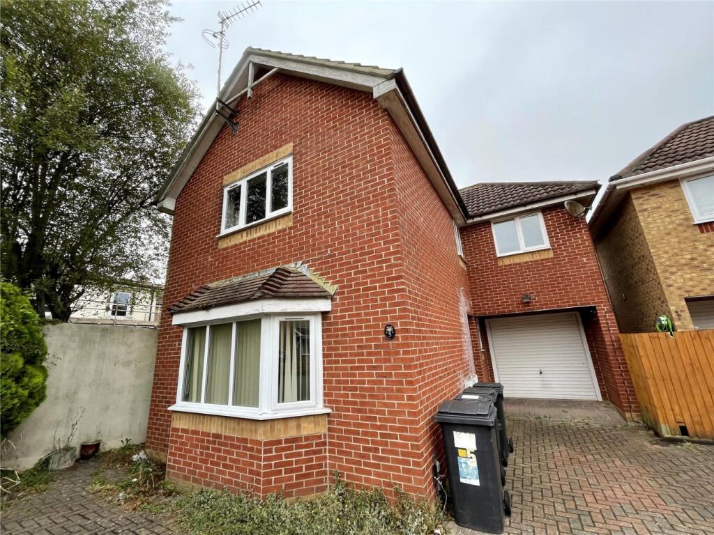5 bed Detached for rent in Bournemouth. From Frost & Co Estate Agents - Bournemouth