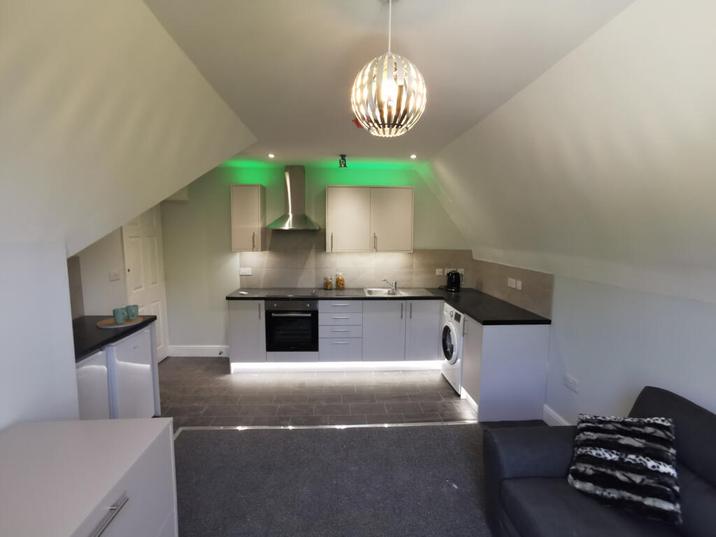 3 bed Flat Share for rent in Canterbury. From JG Student Lets Ltd - Kent