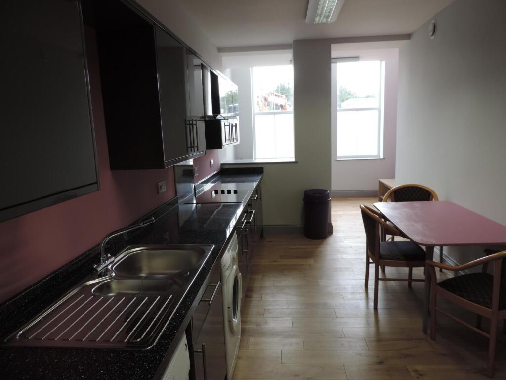 3 bed Detached for rent in Gillingham. From JG Student Lets Ltd - Kent