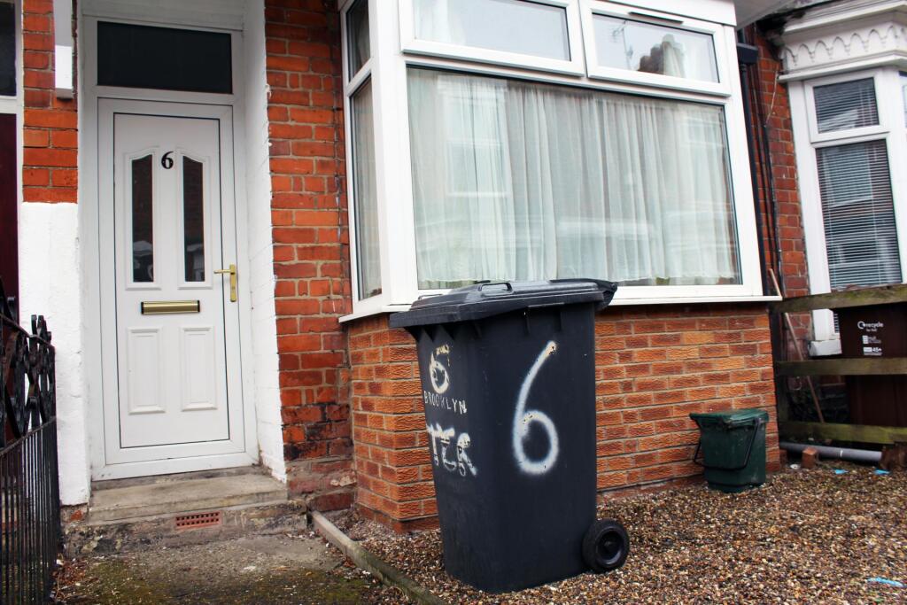 3 bed Detached for rent in Hull. From Loc8me - Covering Hull