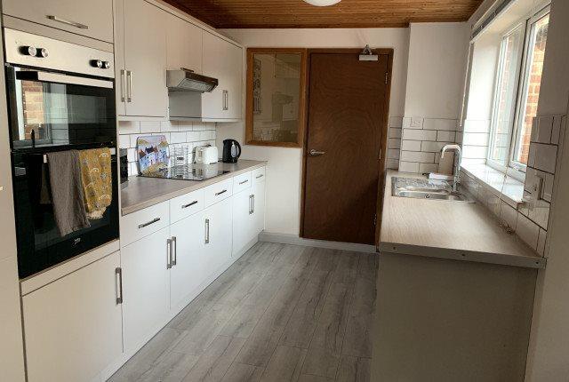 4 bed Detached for rent in Hull. From Loc8me - Covering Hull