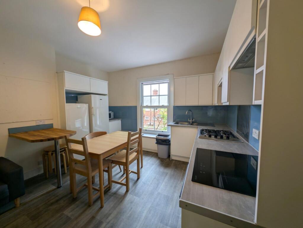 6 bed Detached for rent in Lincoln. From Loc8me - Covering Lincoln