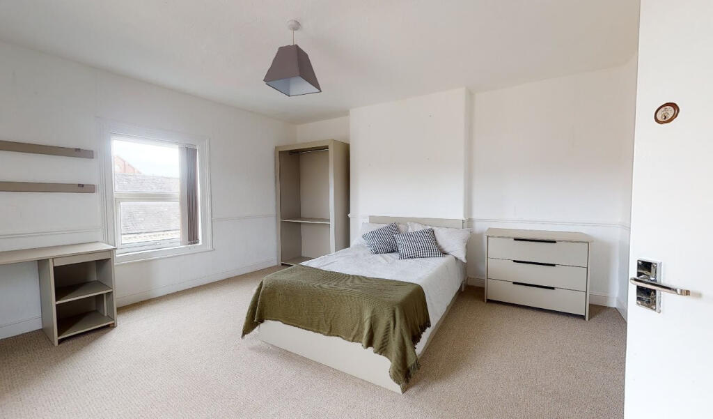 6 bed Detached for rent in Lincoln. From Loc8me - Covering Lincoln