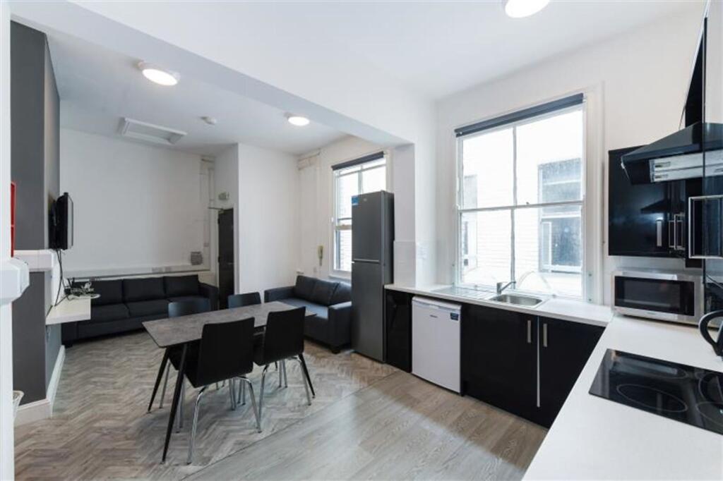 6 bed 1st Floor Flat for rent in Nottingham. From FHP Living - Nottingham 6 bed 1st Floor Flat for rent in Nottingham. From FHP Living - Nottingham