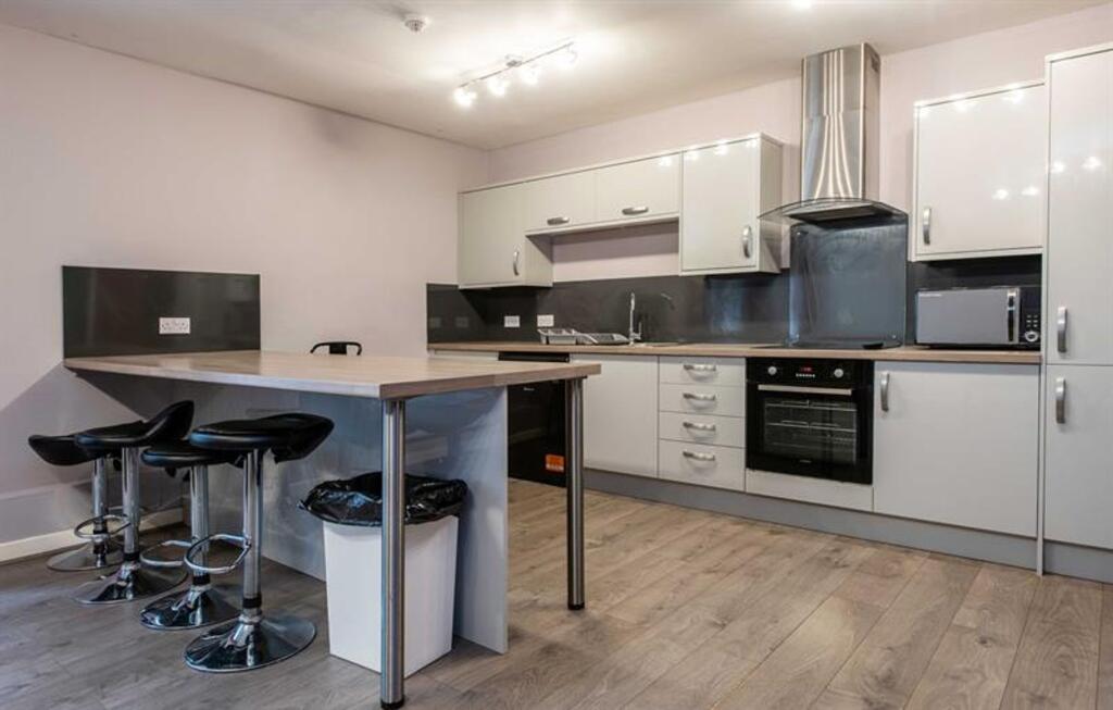 4 bed 1st Floor Flat for rent in Nottingham. From FHP Living - Nottingham