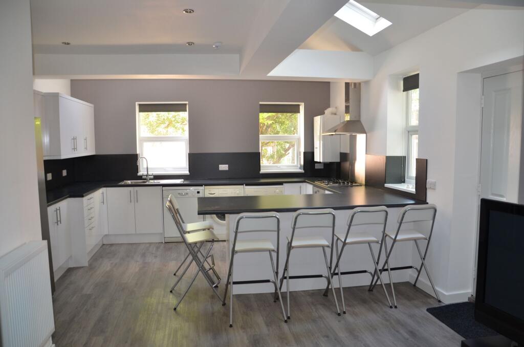 5 bed Semi Detached for rent in Nottingham. From FHP Living - Nottingham