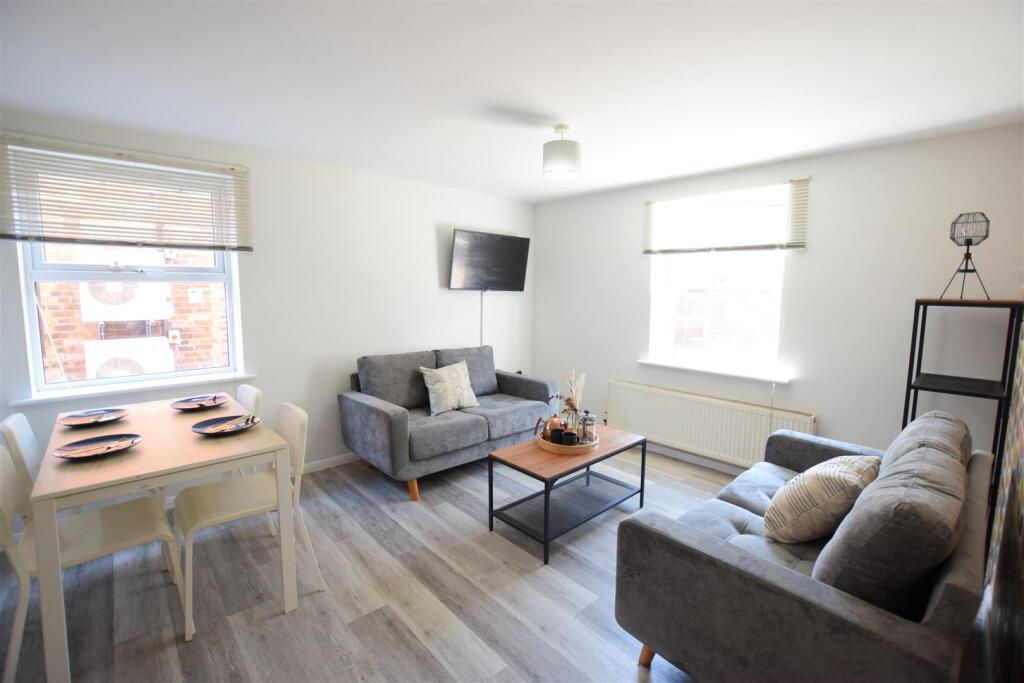 2 bed House Share for rent in Lincoln. From Cloud Lettings Ltd - Lincoln 2 bed House Share for rent in Lincoln. From Cloud Lettings Ltd - Lincoln