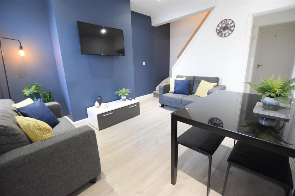 4 bed Mid Terraced House for rent in Harmston. From Cloud Lettings Ltd - Lincoln