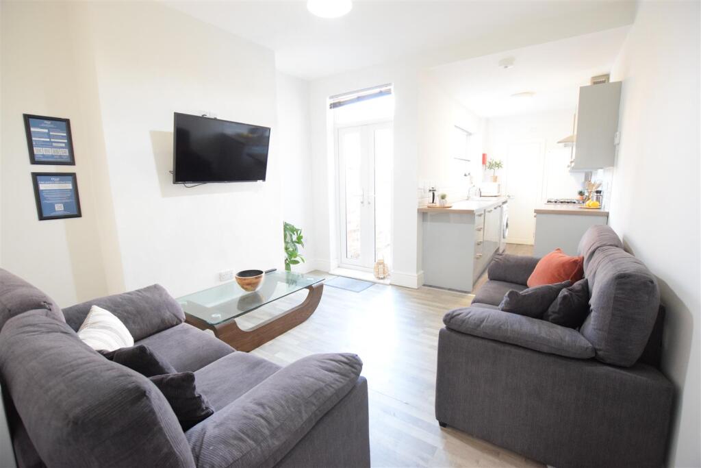 2 bed Mid Terraced House for rent in Harmston. From Cloud Lettings Ltd - Lincoln