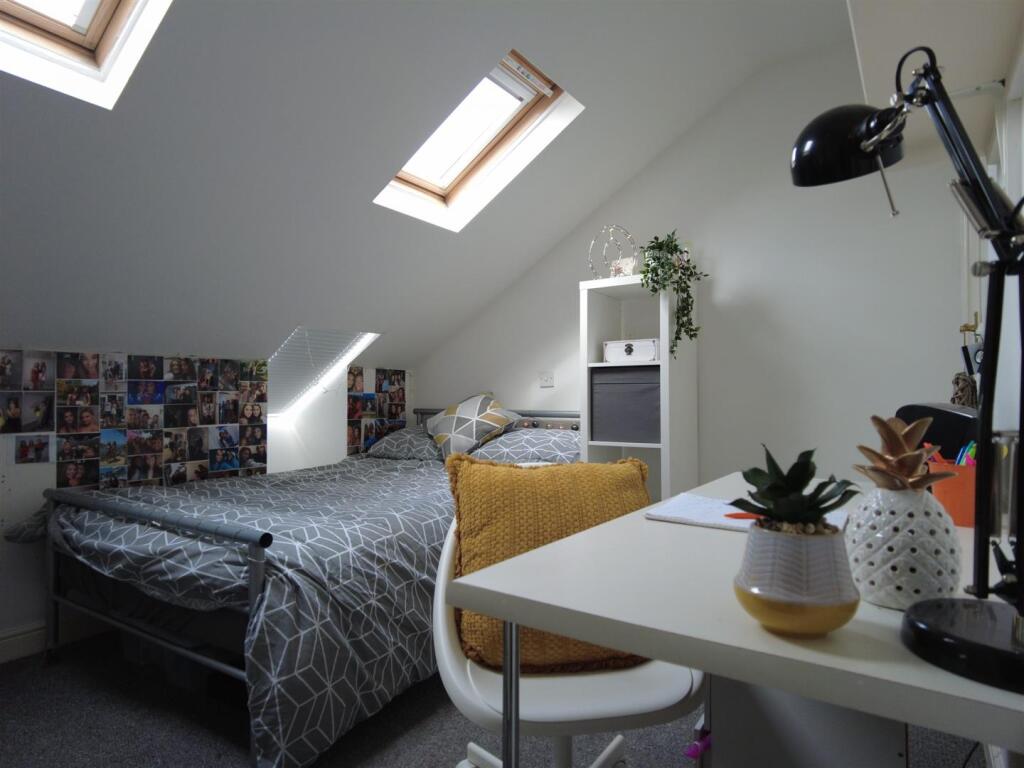 5 bed Mid Terraced House for rent in Lincoln. From Cloud Lettings Ltd - Lincoln