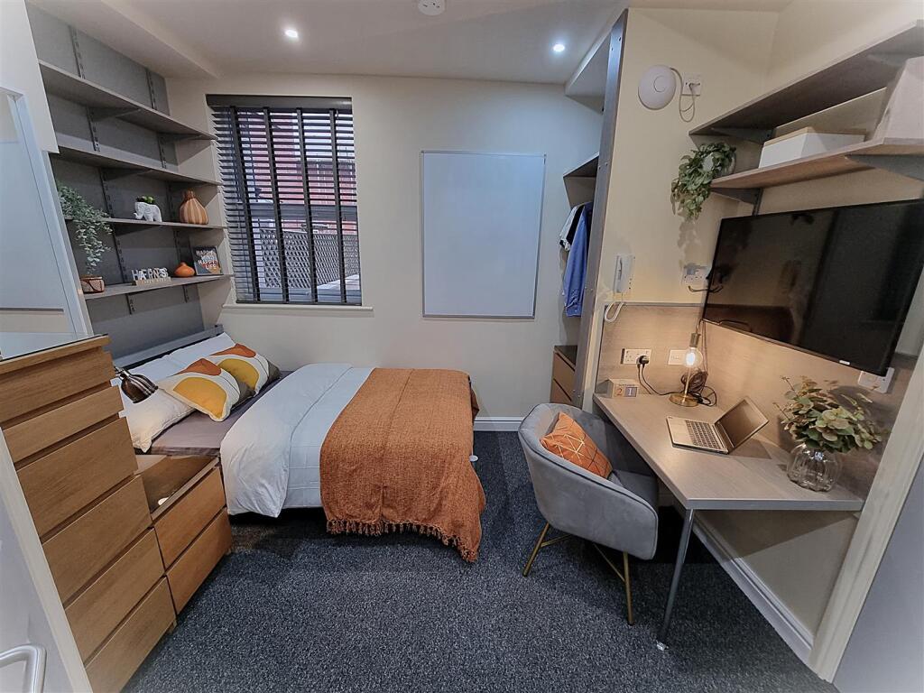 4 bed Studio for rent in Lincoln. From Cloud Lettings Ltd - Lincoln 4 bed Studio for rent in Lincoln. From Cloud Lettings Ltd - Lincoln