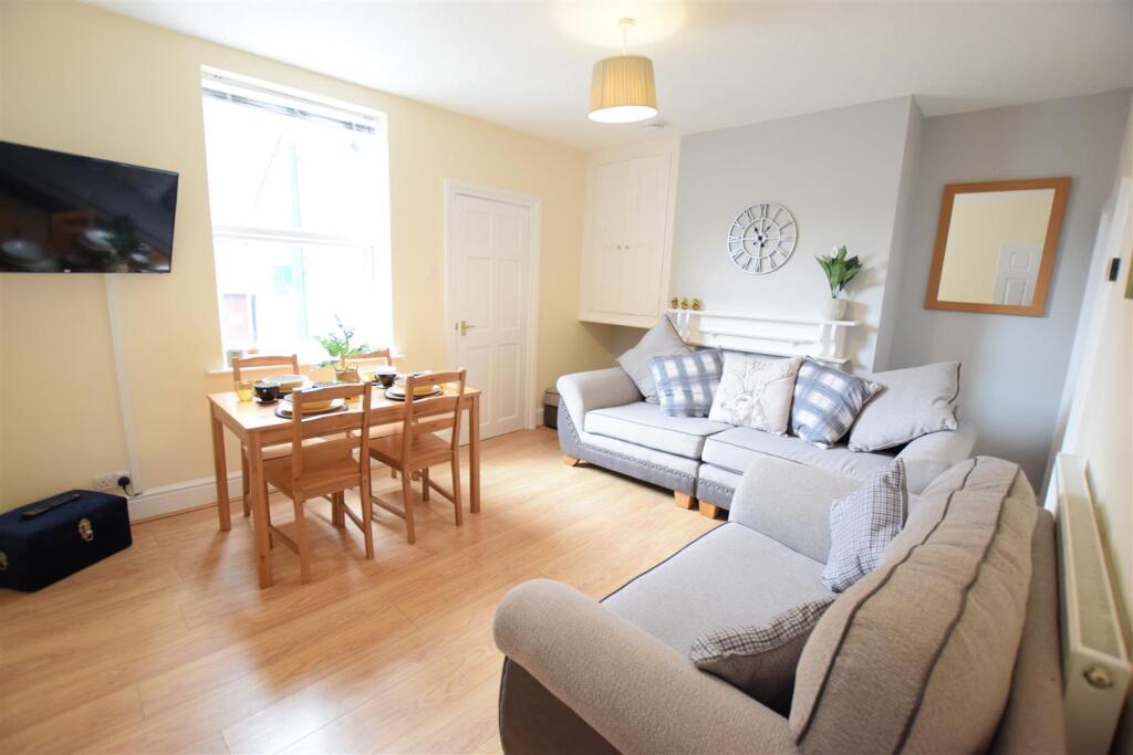 3 bed Mid Terraced House for rent in Harmston. From Cloud Lettings Ltd - Lincoln 3 bed Mid Terraced House for rent in Harmston. From Cloud Lettings Ltd - Lincoln