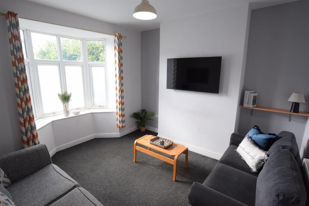 4 bed Mid Terraced House for rent in Lincoln. From Cloud Lettings Ltd - Lincoln 4 bed Mid Terraced House for rent in Lincoln. From Cloud Lettings Ltd - Lincoln