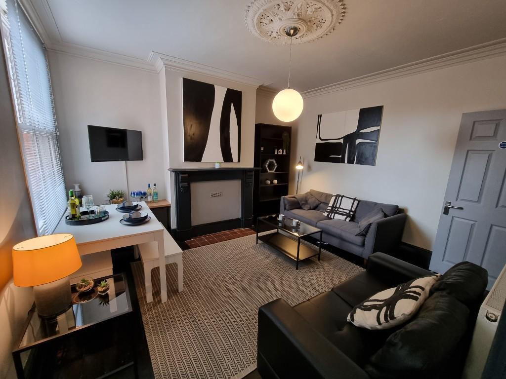 5 bed Mid Terraced House for rent in Lincoln. From Cloud Lettings Ltd - Lincoln 5 bed Mid Terraced House for rent in Lincoln. From Cloud Lettings Ltd - Lincoln