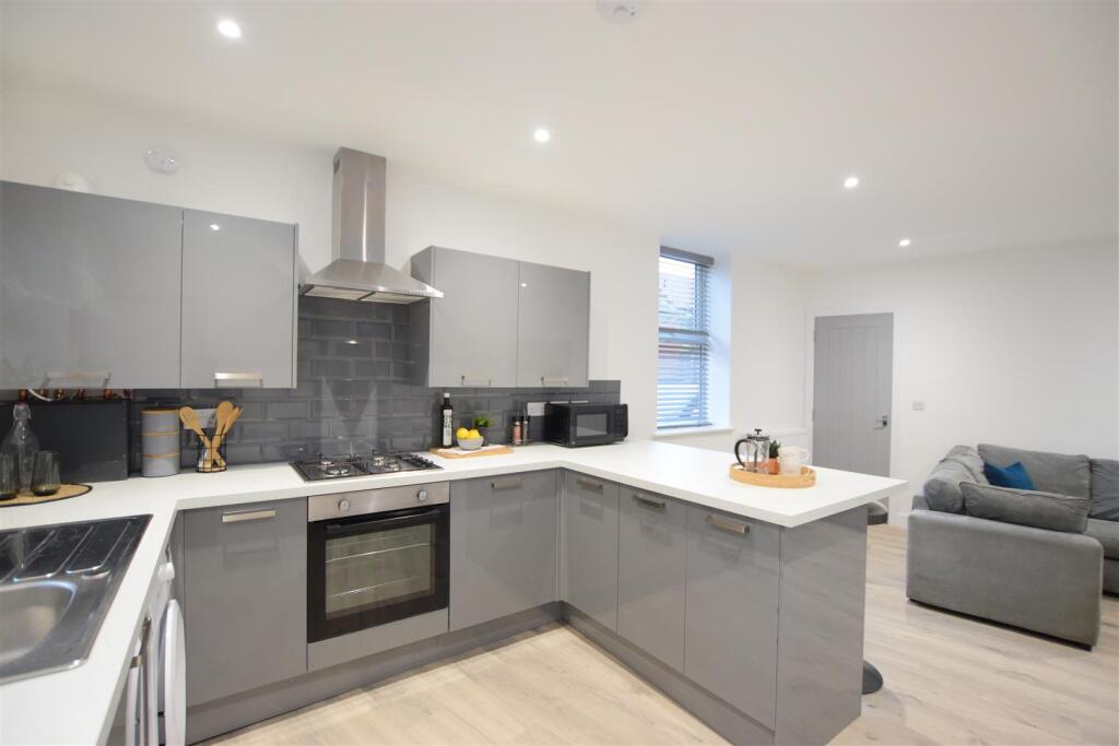 4 bed End of Terrace for rent in Lincoln. From Cloud Lettings Ltd - Lincoln