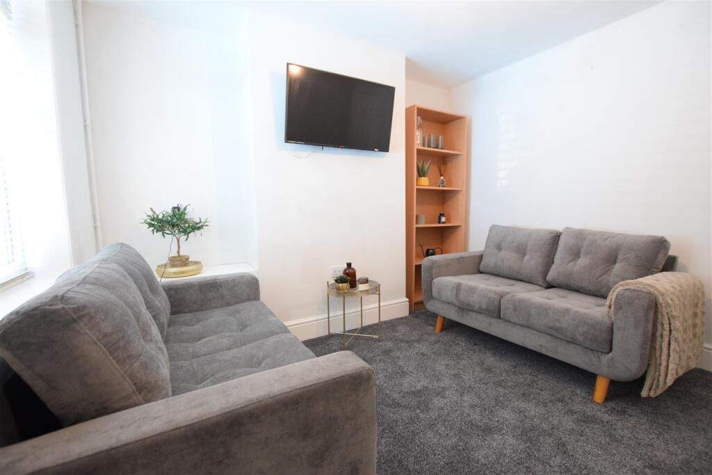 2 bed Mid Terraced House for rent in Lincoln. From Cloud Lettings Ltd - Lincoln 2 bed Mid Terraced House for rent in Lincoln. From Cloud Lettings Ltd - Lincoln