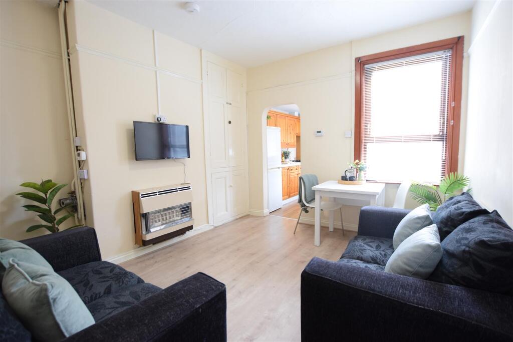 3 bed Mid Terraced House for rent in Lincoln. From Cloud Lettings Ltd - Lincoln 3 bed Mid Terraced House for rent in Lincoln. From Cloud Lettings Ltd - Lincoln