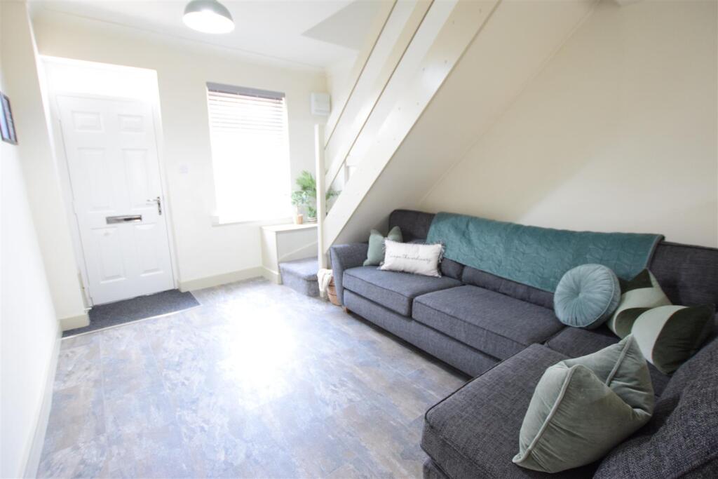 2 bed Mid Terraced House for rent in Lincoln. From Cloud Lettings Ltd - Lincoln
