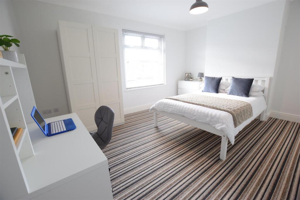 4 bed Mid Terraced House for rent in Lincoln. From Cloud Lettings Ltd - Lincoln