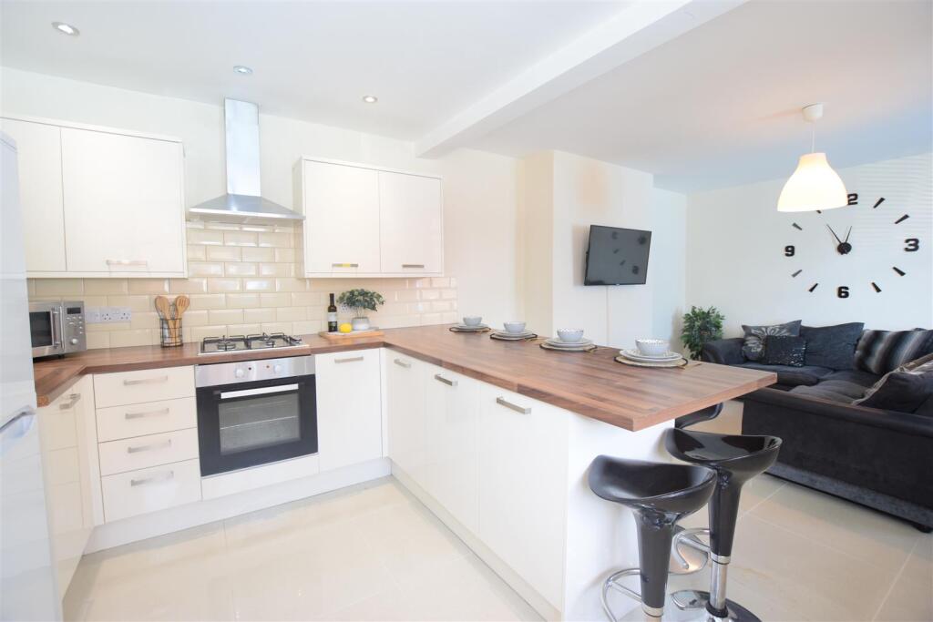 6 bed End of Terrace for rent in Lincoln. From Cloud Lettings Ltd - Lincoln