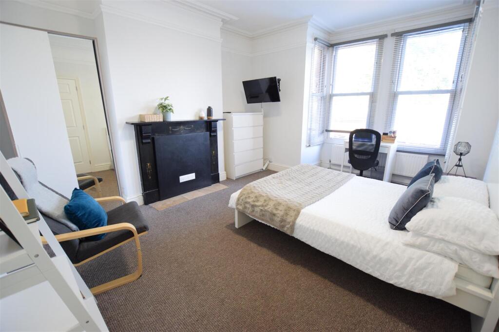 6 bed Mid Terraced House for rent in Lincoln. From Cloud Lettings Ltd - Lincoln